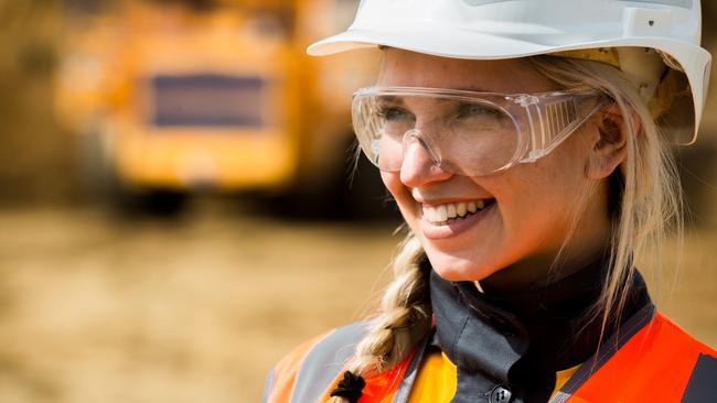 A list of jobs available across a range of fields in Central Queensland for those looking to enter the mining industry.