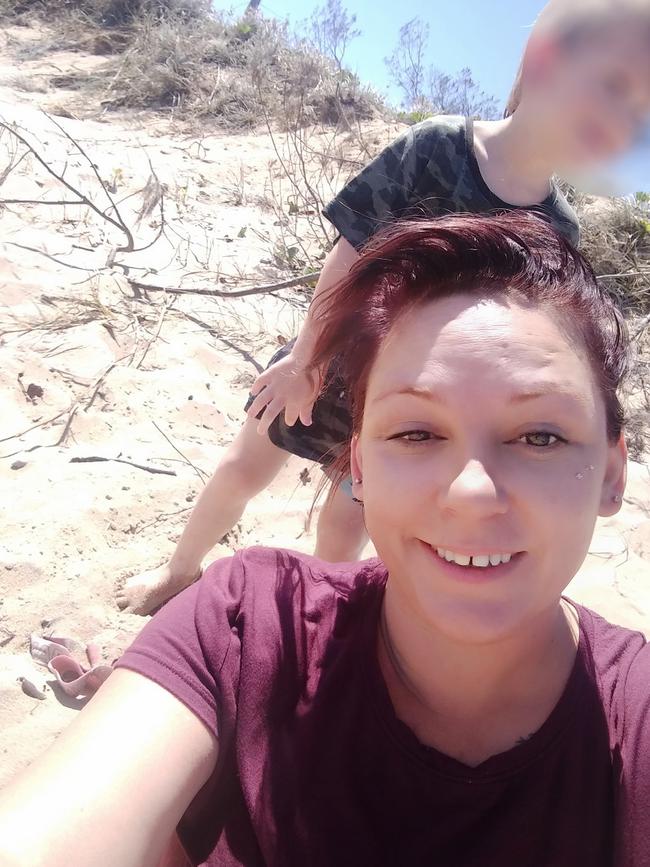 Bundaberg mum of 6 Jade Warry died on New Year's Eve after hit a tree Picture Facebook