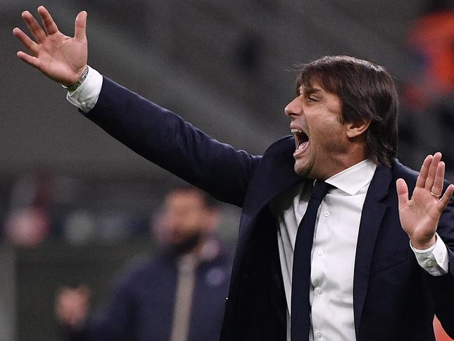 Inter Milan's Italian head coach Antonio Conte shouts instructions during the Italian Serie A football match Inter Milan vs Genoa on December 21, 2019 at the San Siro stadium in Milan. (Photo by Marco Bertorello / AFP)
