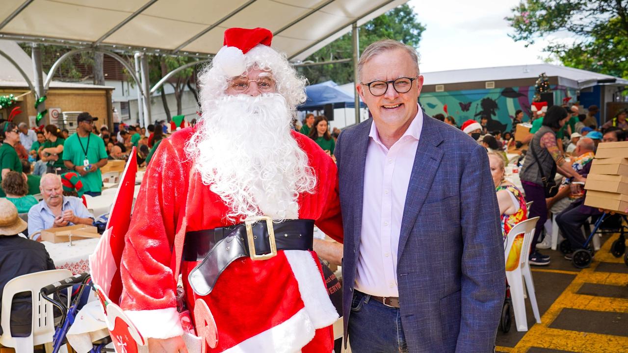 PM Anthony Albanese and Santa Claus. Picture: NCA NewsWire /Thomas Parrish