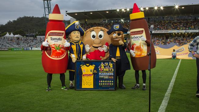 MasterFoods tomato sauce and BBQ sauce mascots with Central Coast Mariners mascots at Central Coast Stadium (Supplied: Mars Food Australia)