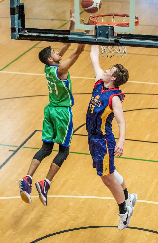 Amarco Doyle in action for the GC Waves. Picture: Richard Walker