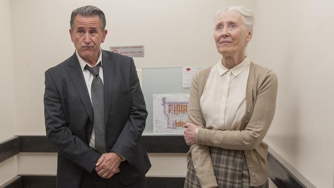 Anthony LaPaglia and Julia Blake star in A Month of Sundays film.