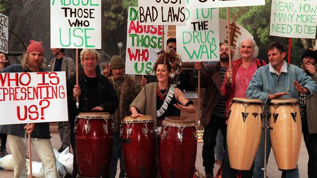 Protesters outside NSW State Government's Drug Summit at Parliament House in Sydney, pictured in May 1999. Picture: Peter Barnes. 