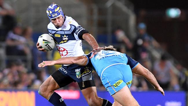 Johnathan Thurston of the Cowboys in action during the round 25 NRL match between the Gold Coast Titans and the North Queensland Cowboys at Cbus Super Stadium on September 1, 2018 in Gold Coast, Australia. (Photo by Bradley Kanaris. Photo: Getty Images