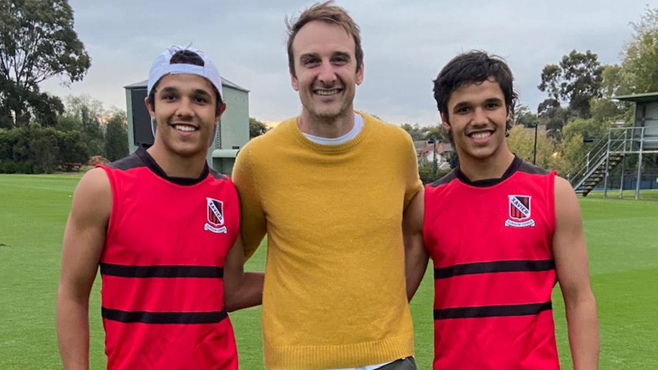 Davey twins Alwyn Jnr and Jayden, pictured with Jobe Watson.