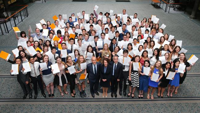 Students who achieved first place in a 2016 HSC course with Minister for Education Adrian Piccoli, Assistant Minister for Education Leslie Williams and President of BOSTES Tom Alegounarias.