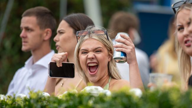 The Daily Telegraph Saturday 12 October 2024 Raceday Coverage Punters at Hill Stakes race day at Rosehill Gardens. Picture Thomas Lisson