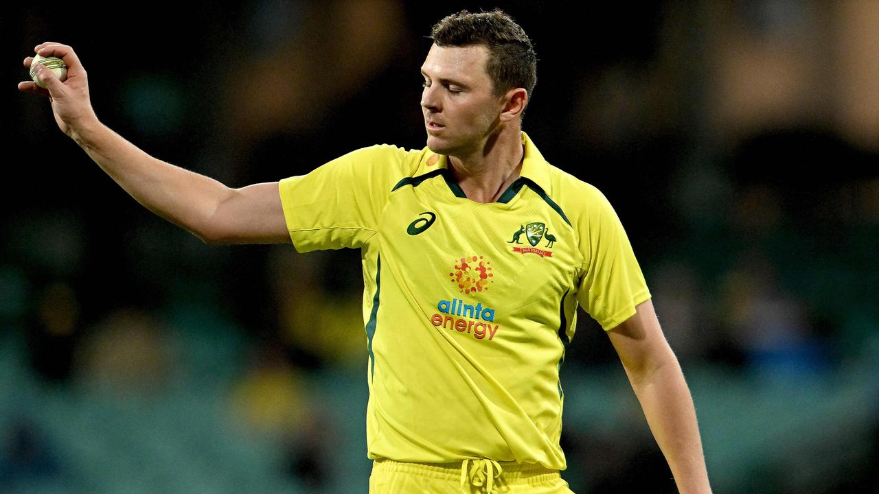 Australia bowler Josh Hazlewood. Photo by Saeed KHAN / AFP