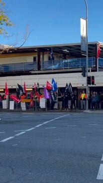 CFMEU workers block access to Cross River Rail sites