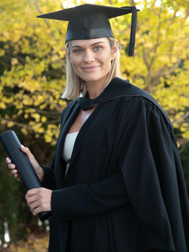 Jade Dodds graduates with a Bachelor of Business and Commerce. UniSQ graduation ceremony at Empire Theatre. Wednesday, June 28, 2023