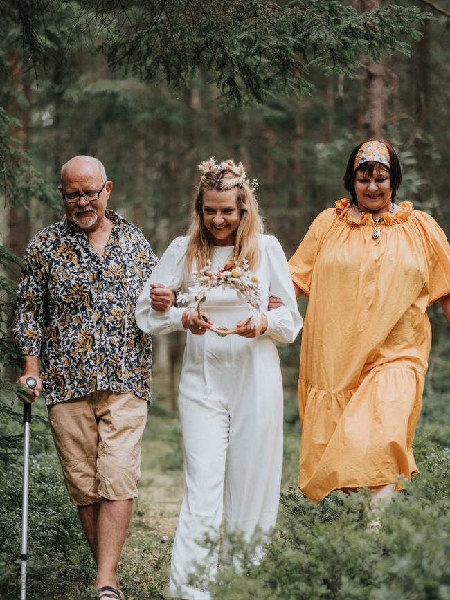 Chanelle LeRoux with her late dad Neil and mum Debbi. Picture: Christell Eberstein