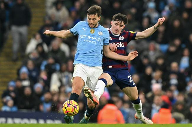 Nico Gonzalez (left) made an instant impact on his Premier League debut