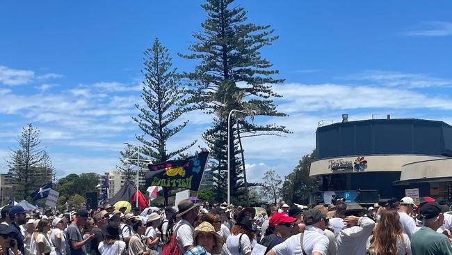 School teachers are among thousands to attend another anti-mandate rally at the Queensland-NSW border ahead of the state’s border reopening on Monda