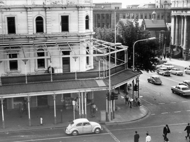 The Gresham Hotel, on the corner of North Terrace and King William St in 1965, before it was demolished.