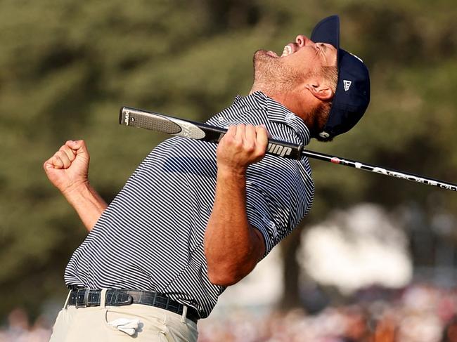 PINEHURST, NORTH CAROLINA - JUNE 16: Bryson DeChambeau of the United States celebrates putting on the 18th green to win during the final round of the 124th U.S. Open at Pinehurst Resort on June 16, 2024 in Pinehurst, North Carolina.   Gregory Shamus/Getty Images/AFP (Photo by Gregory Shamus / GETTY IMAGES NORTH AMERICA / Getty Images via AFP)