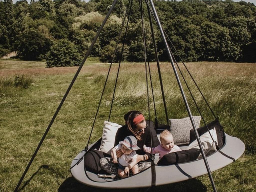 Hanging chair stand discount bunnings