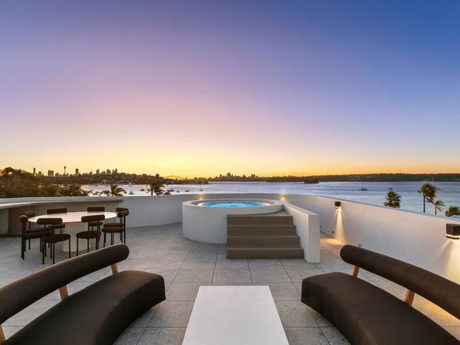 Penthouse, 722 New South Head Rd, Rose Bay. NSW Real Estate.