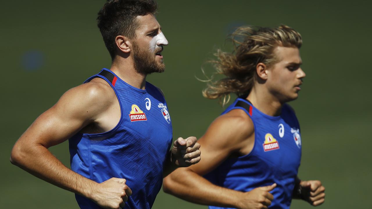 Marcus Bontempelli is out of Tim Michell’s KFC SuperCoach team and his young teammate Bailey Smith is in. Picture: Daniel Pockett/Getty Images