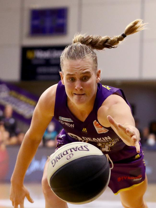 No loose ball is lost when Kristy Wallace is on the floor. Picture: Getty Images