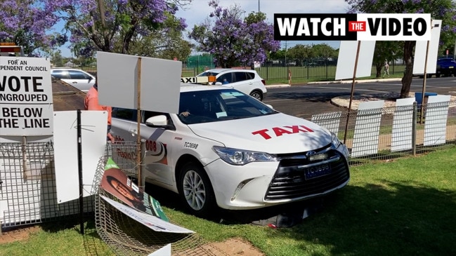 Taxi crashes into Dubbo polling place