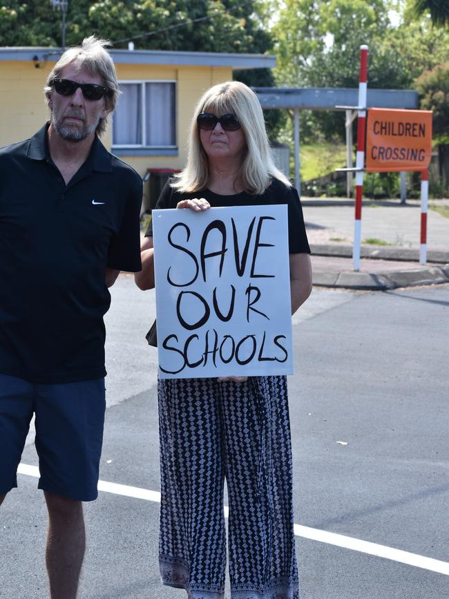 Paula and Barry Miller at Murwillumbah East Public School at a press conference against the new Murwillumbah mega school on November 20. Photo: Jessica Lamb