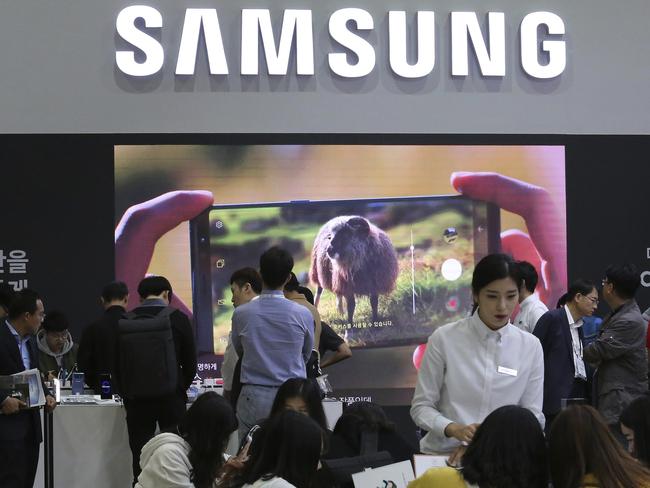 Visitors explored Samsung Electronics' Galaxy Note 8 smartphones at an electronics fair in Seoul in October. Picture: Ahn Young-joon
