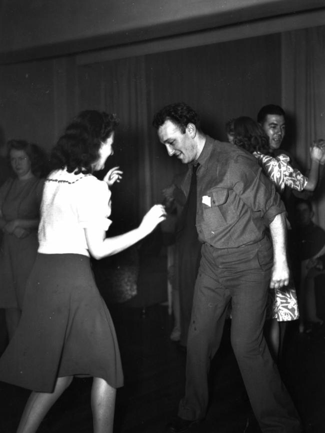 A US serviceman doing the jitterbug at Roosevelt's nightclub in Kings Cross, Sydney, in 1943 during World War II.