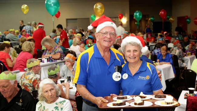 Ron and Mena Crew volunteering at the Rotary Club luncheon for seniors. PICTURE: ANNA ROGERS