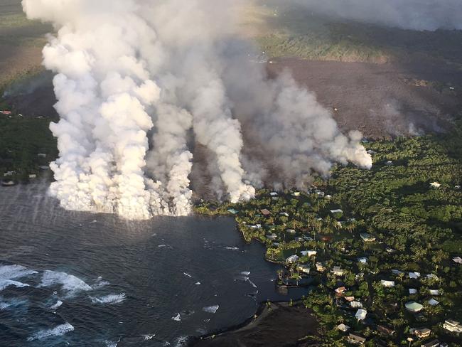 Hawaii’s Kilauea volcano: Lava destroys hundreds more homes | news.com ...