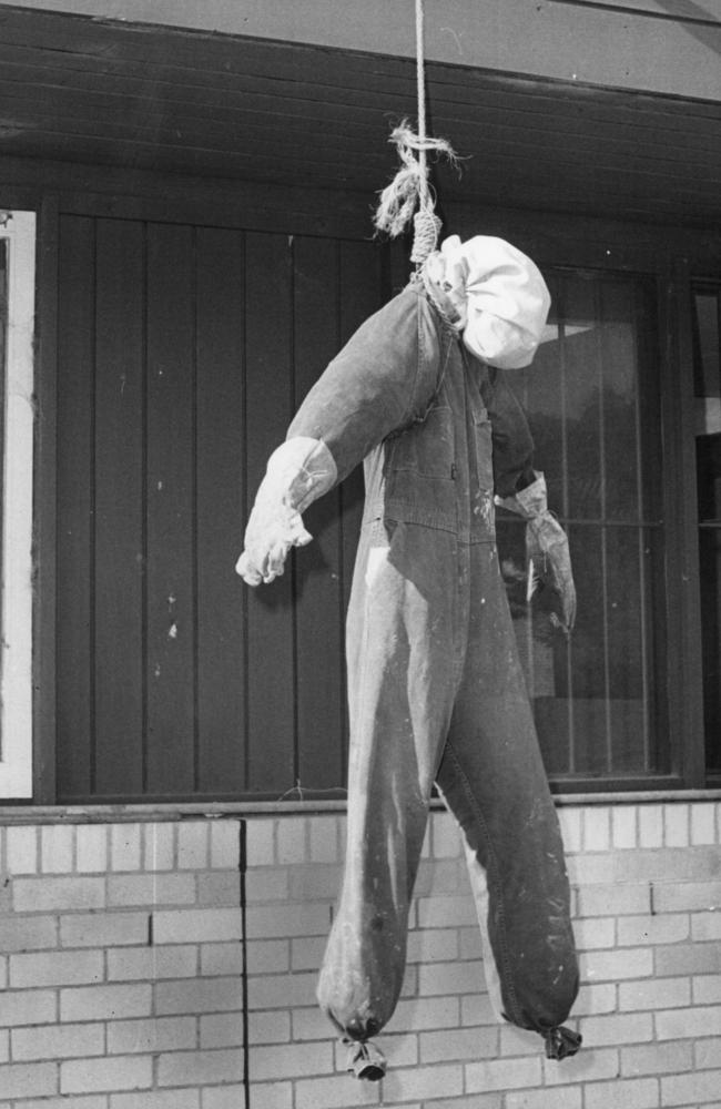 Effigy hanging from a noose erected by angry mob following the murder of Anita Cobby.