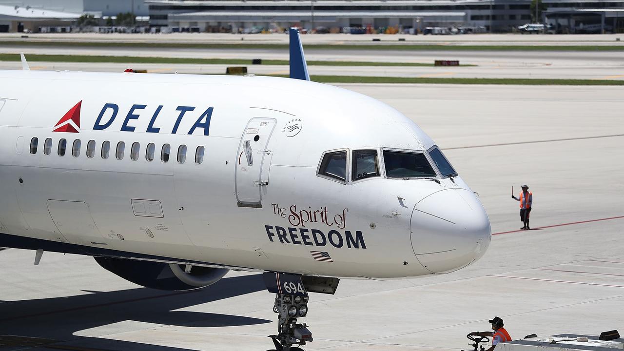 Delta Air Lines Flight Diverted After Unruly Passenger Slapped Attendant Au 4502