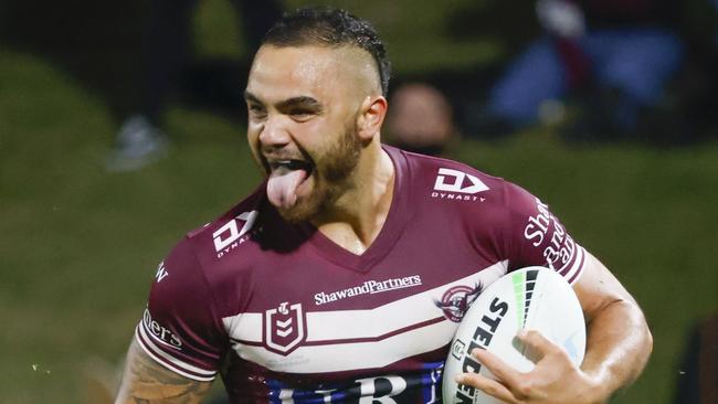 SUNSHINE COAST, AUSTRALIA - AUGUST 14: Dylan Walker of the Sea Eagles scores a try during the round 22 NRL match between the Manly Sea Eagles and the Parramatta Eels at Sunshine Coast Stadium, on August 14, 2021, in Sunshine Coast, Australia. (Photo by Glenn Hunt/Getty Images)