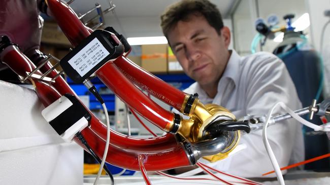 Aussie lives with titanium heart in historic breakthrough