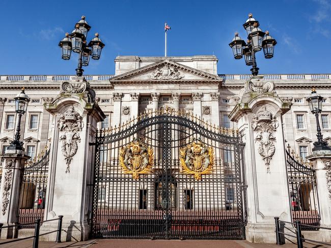 London, UK - 26th April 2018: The front of Buckingham Palace in the morning at sunrise with nobody around  Picture: istock