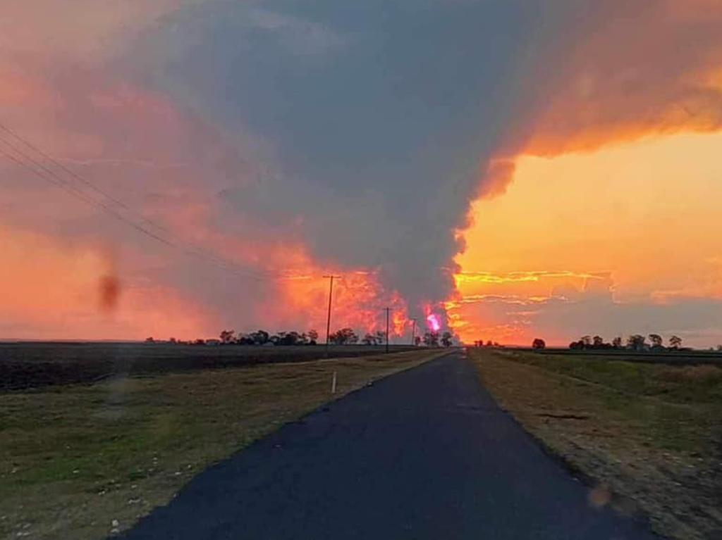 A large fire that started from a lightning strike in the Dunmore Forest in Queensland threatened homes and grazing land in September.