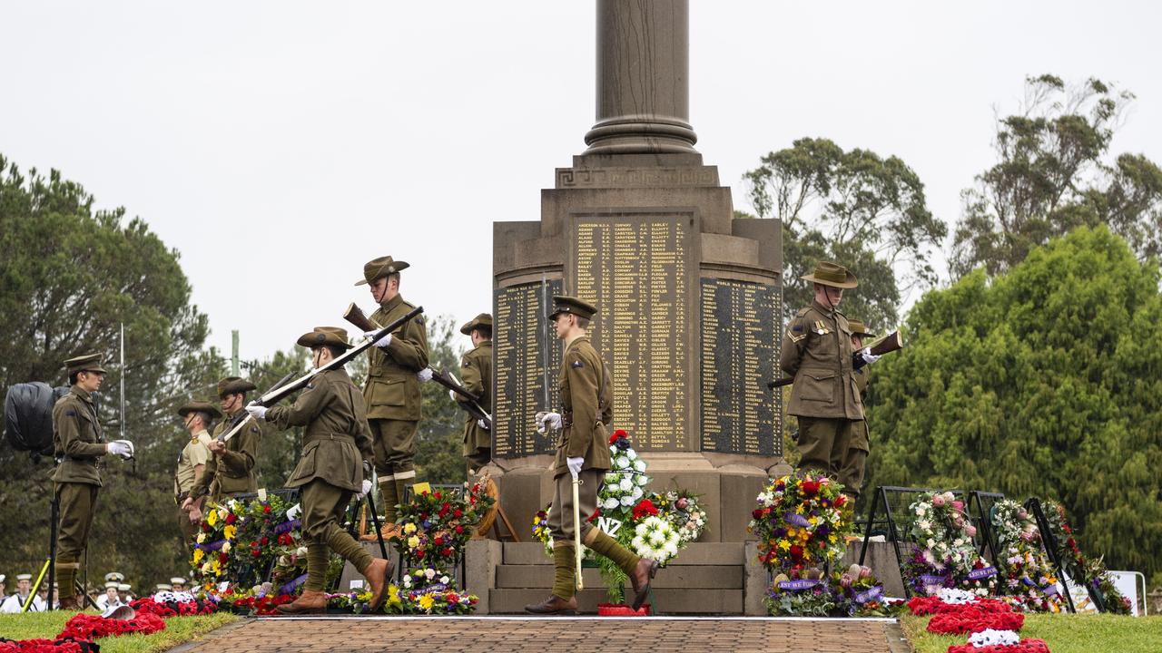 Toowoomba Anzac Day photos City commemorates those who served at