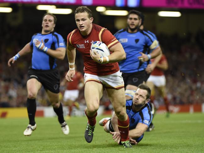 Wales' wing Hallam Amos runs in to score for Wales against Uruguay at Millennium Stadium in Cardiff.