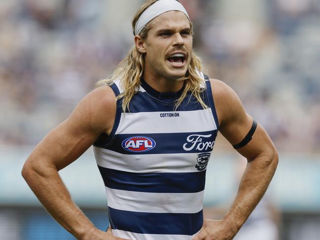 NCA. MELBOURNE, AUSTRALIA. 15th March, 2025 .  AFL  Round 1.  Geelong vs Fremantle at GMHBA Stadiumm, Geelong .  Bailey Smith of the Cats during the 1st qtr.    . Picture: Michael Klein