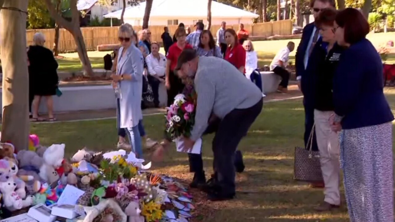 Hundreds gather for Russell Island memorial