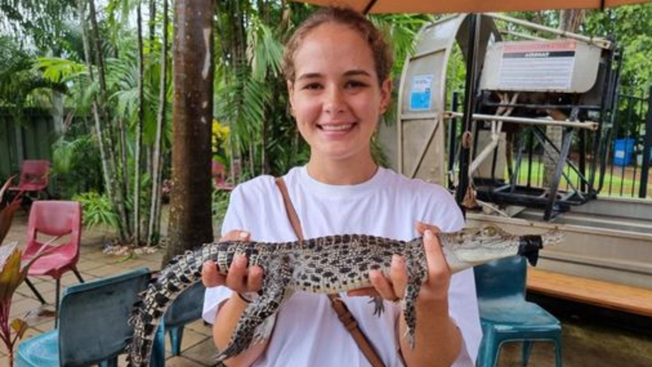 Jessie Leigha captures moment sharks attack croc near Cape Wessel | NT News