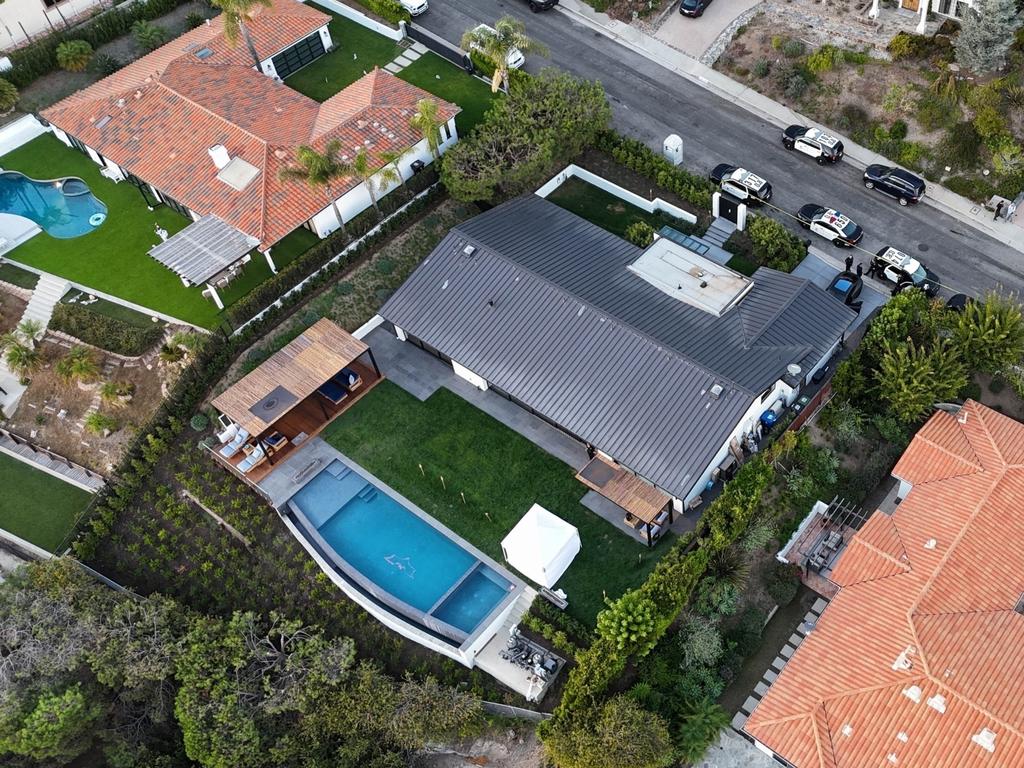 Aerial image showing the pool and hot tub of Friends’ actor Matthew Perry . Picture: Backgrid Australia