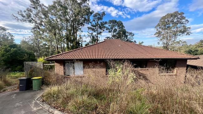 But this Ebenezer house in Western Sydney sold for $560,000, but it is around 1.5 hours to the main hospital