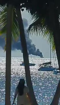 Boat fire off Airlie Beach marina