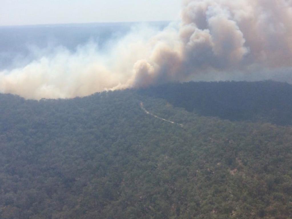 NSW Bushfires: Three Mile Fire threatens more Central Coast areas ...