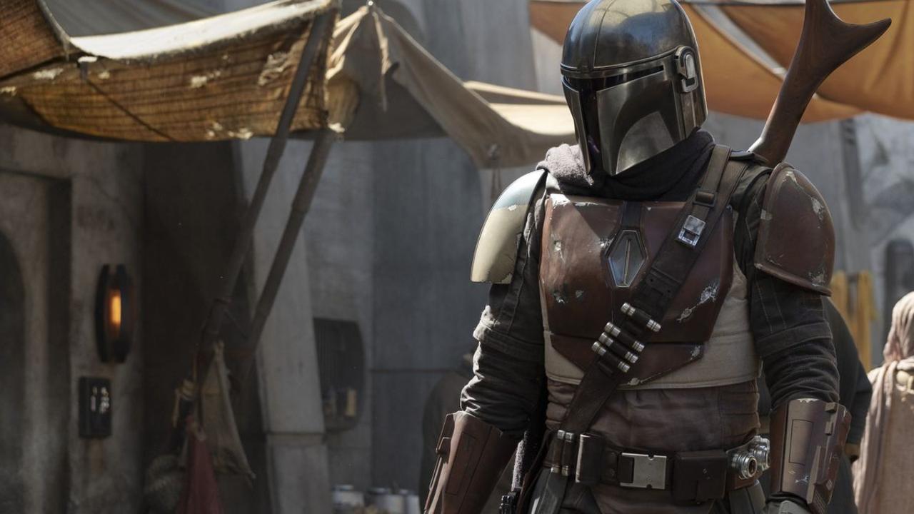 Pedro Pascal will returns to play the title role as a bounty hunter in The Mandalorian for third season next year.