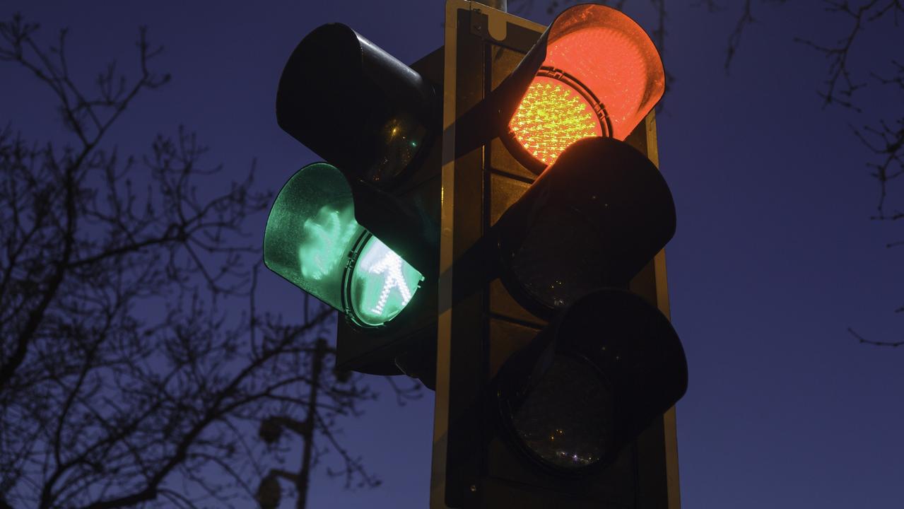 Drunk driver’s bizarre act after taking out traffic lights