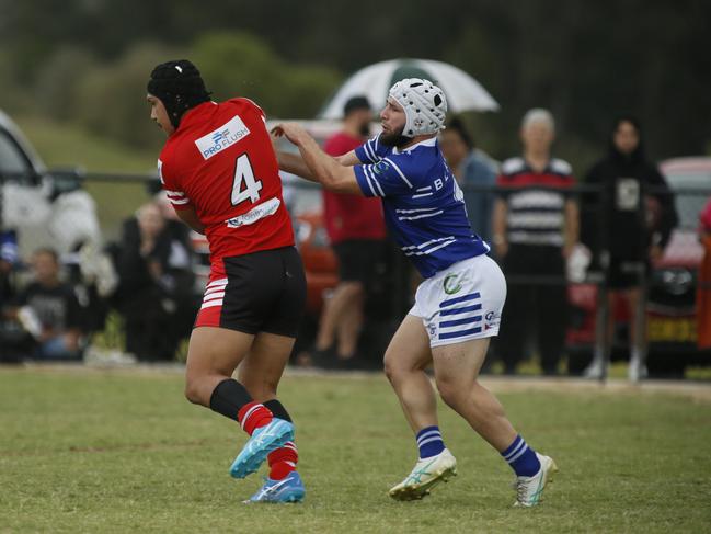 Fatiauma Moeahu-Leota beats the Narellan defence. Picture: Warren Gannon Photography