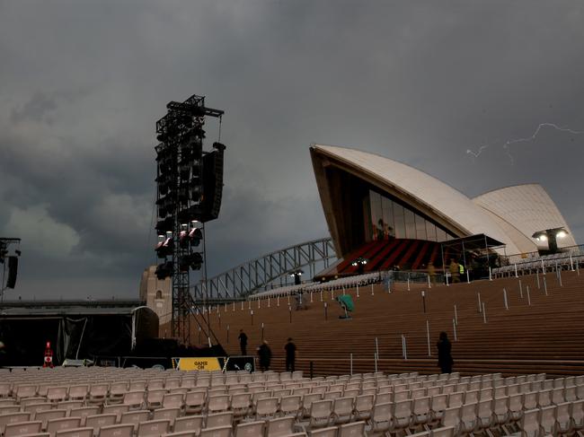 A storm front passes over the Sydney Opera House. Picture: Toby Zerna