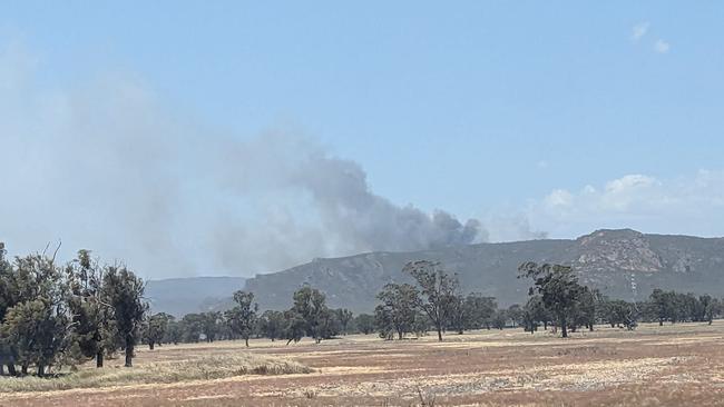 A view of the Halls Gap fire from the Mt Zero / Mt Stapylton area.